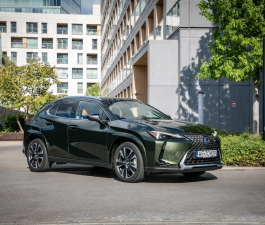 Lexus UX